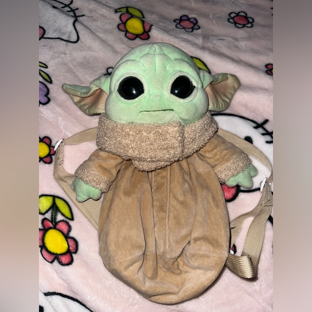 Used baby Yoda/grogu plushy backpack